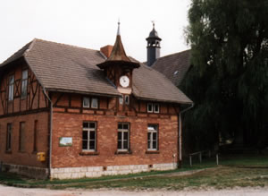 ehem. Dorfschulgebäude im OT Lachstedt
